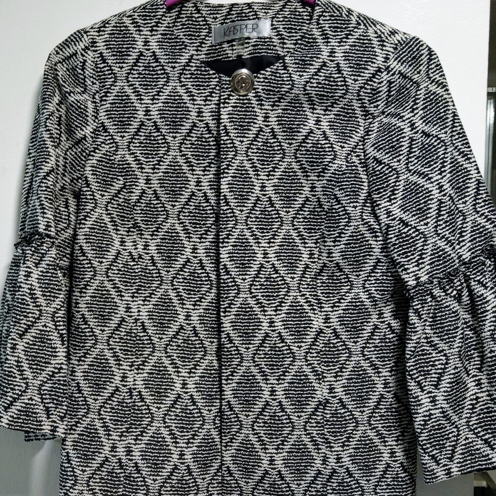 one button bell sleeve blazer
